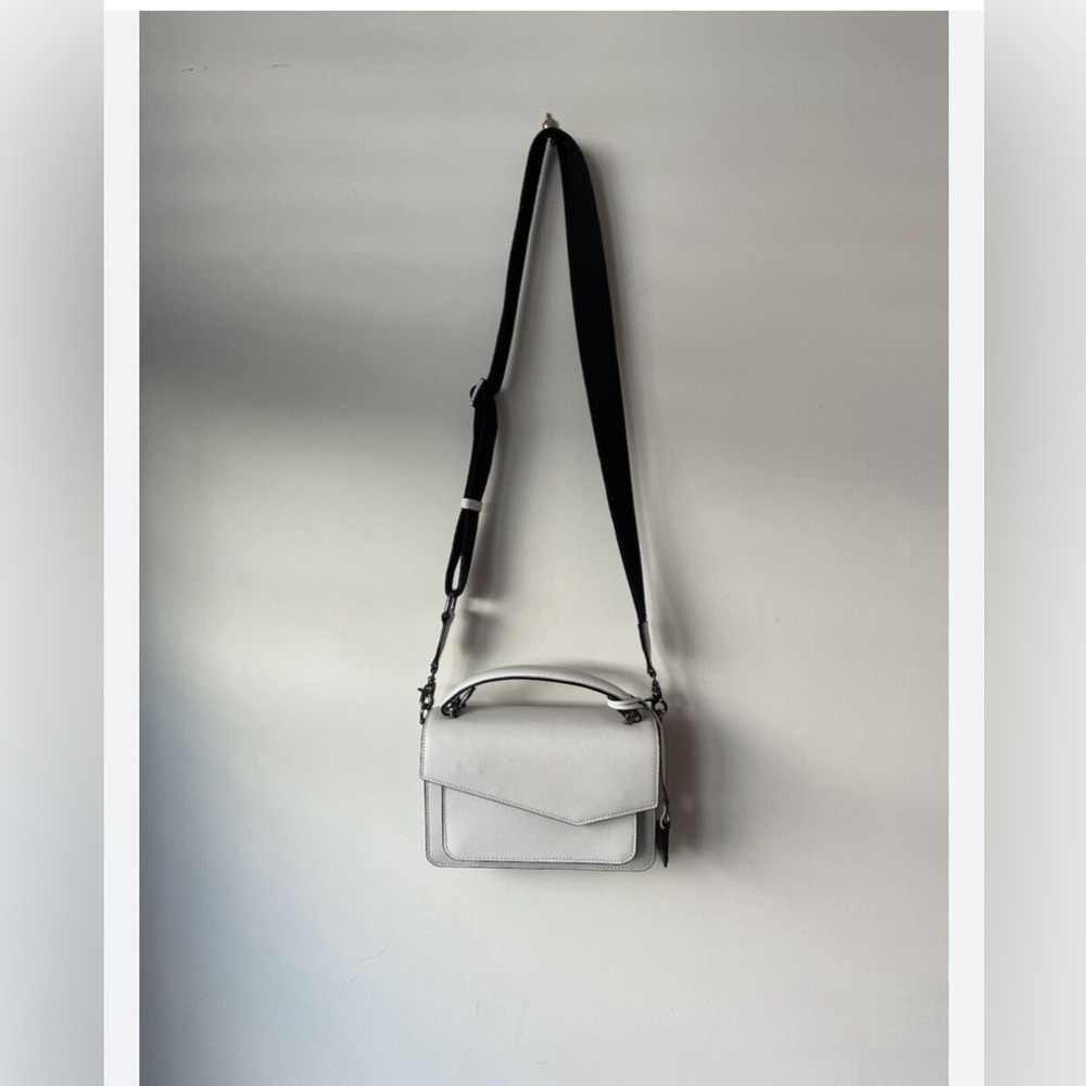 Gorgeous Botkier Gray/Grey. Can be worn all year round. Dressed up or casual!